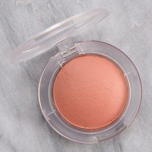 BNIB - M·A·C Glow Play Blush - "So Natural"
